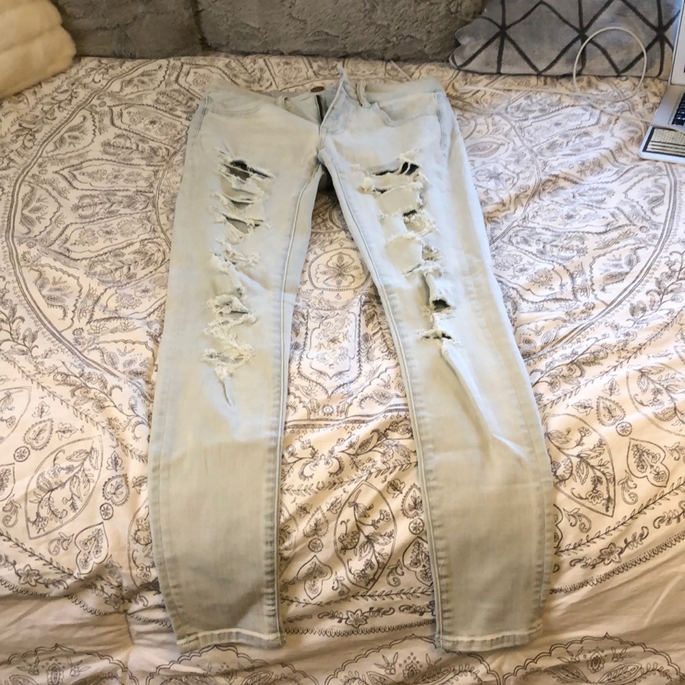 American eagle light wash jeans